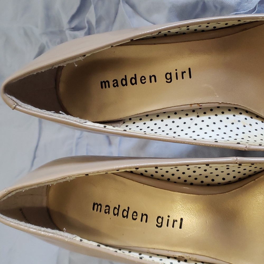 Madden Girl Nude Pump Heels - Picture 3 of 9